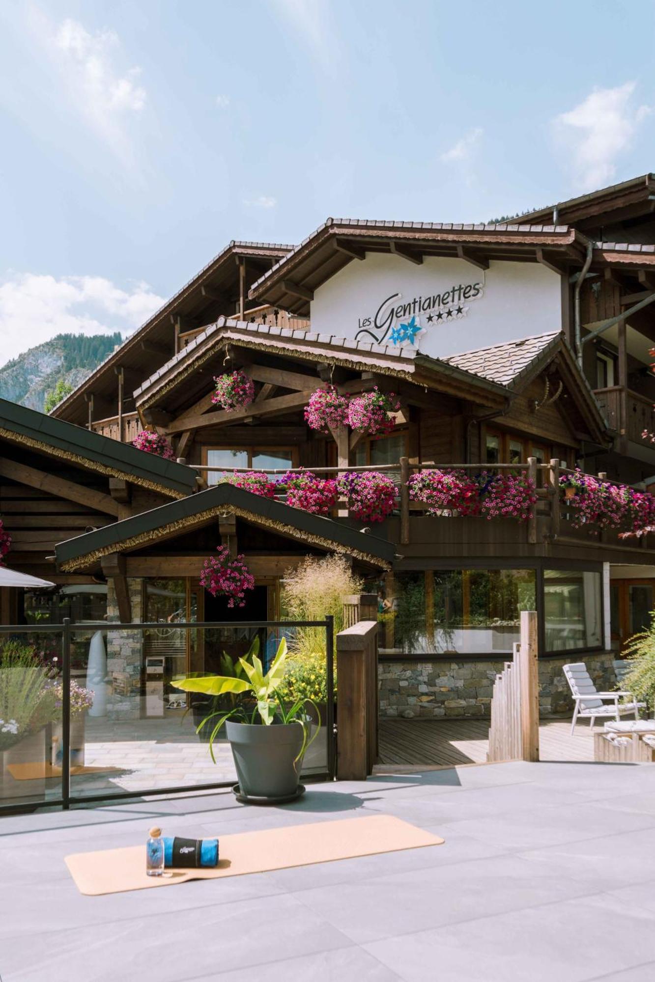 Les Gentianettes Hotel & Spa Abondance Buitenkant foto
